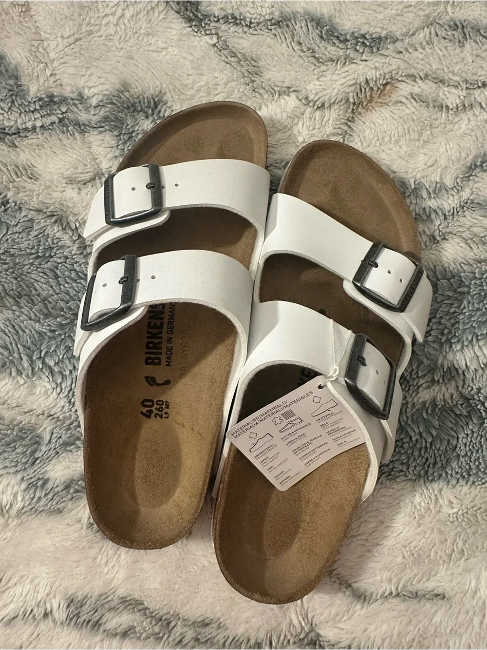 Birkenstock Arizona White buckle sandals nwt